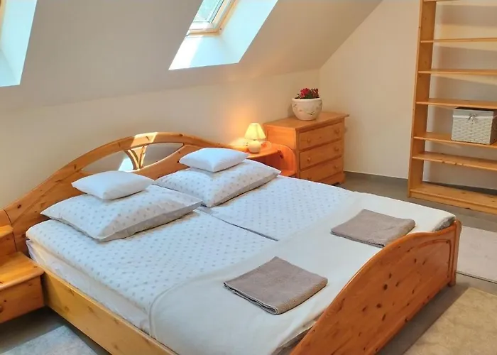 Zichy Haz * קסזטלי